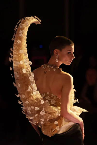 Look 17